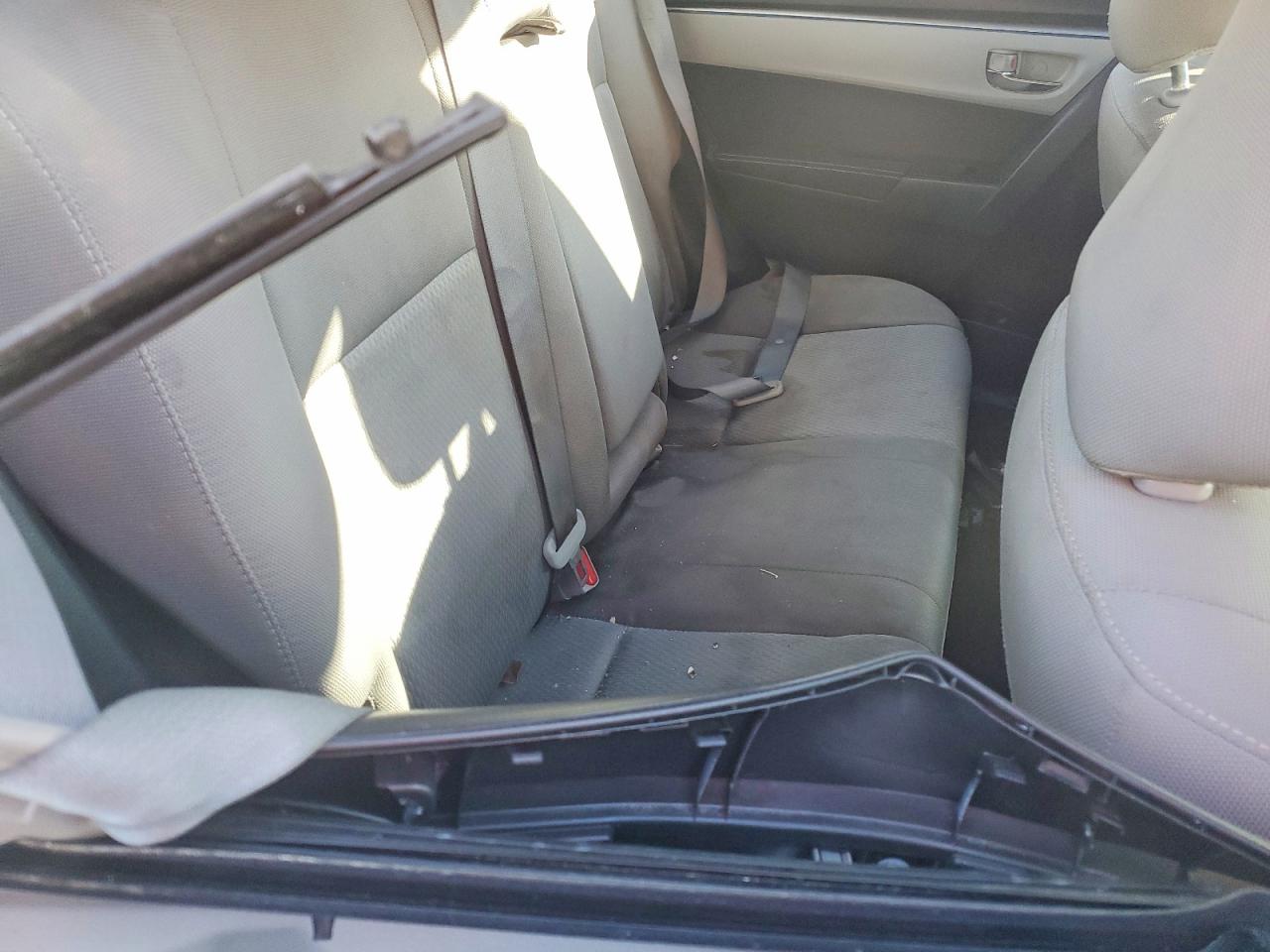 2016 TOYOTA COROLLA L photo 10