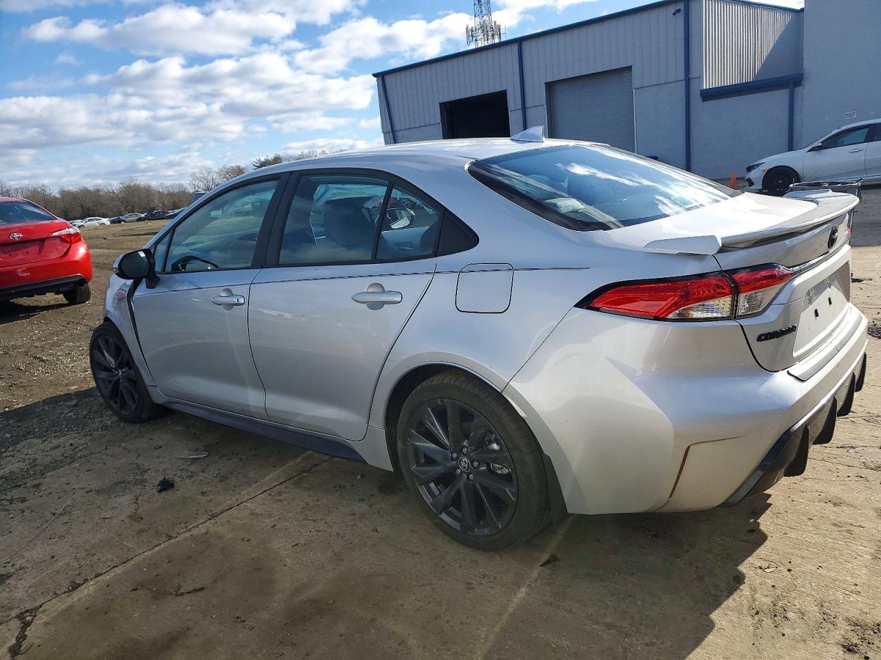 2025 TOYOTA COROLLA SE photo 2