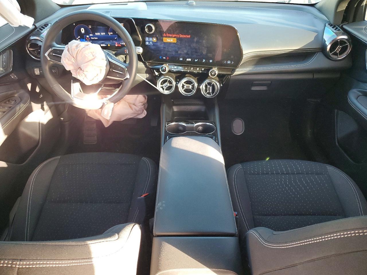 2025 CHEVROLET BLAZER LT photo 8