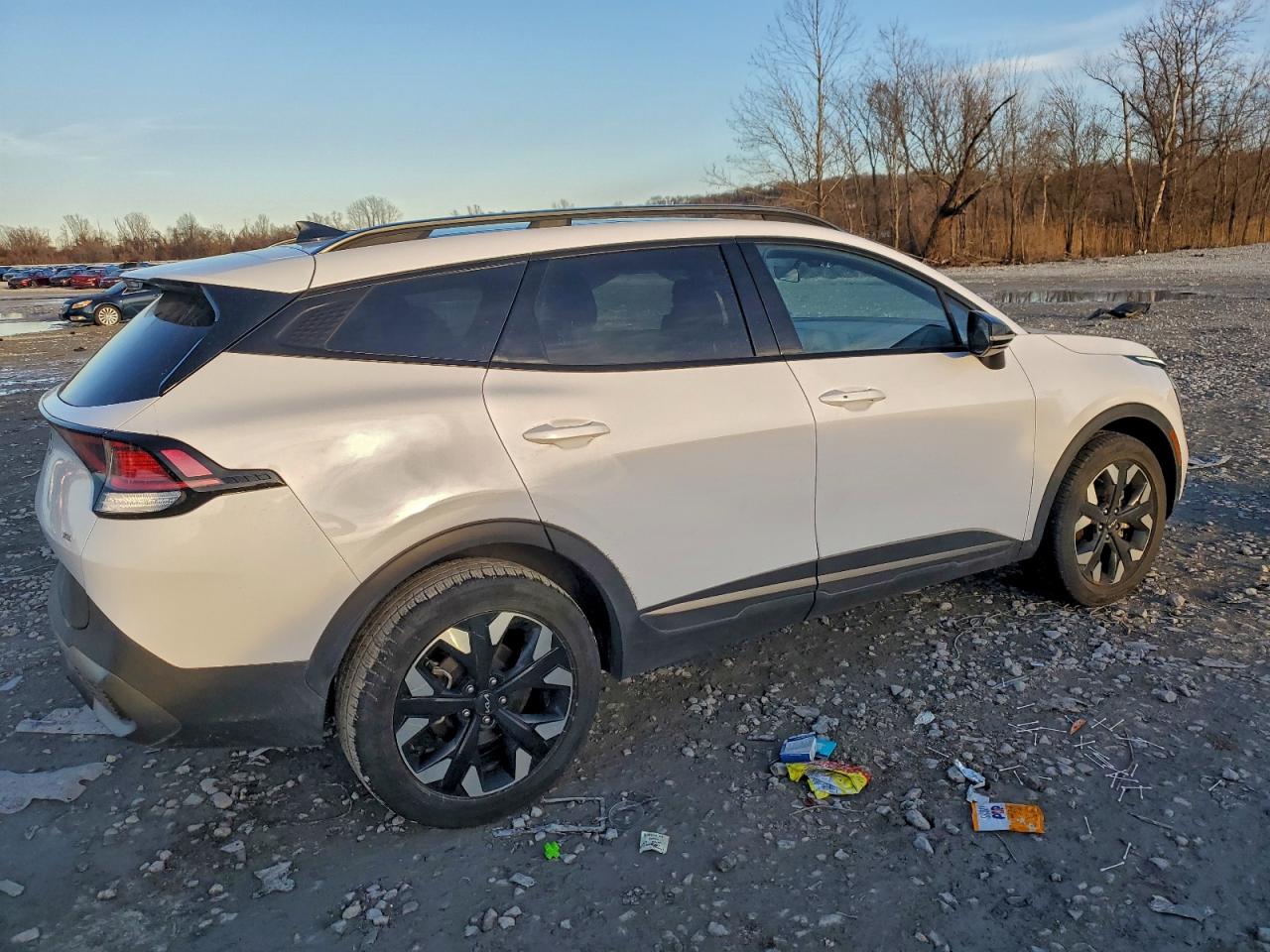 2023 KIA SPORTAGE X LINE photo 3