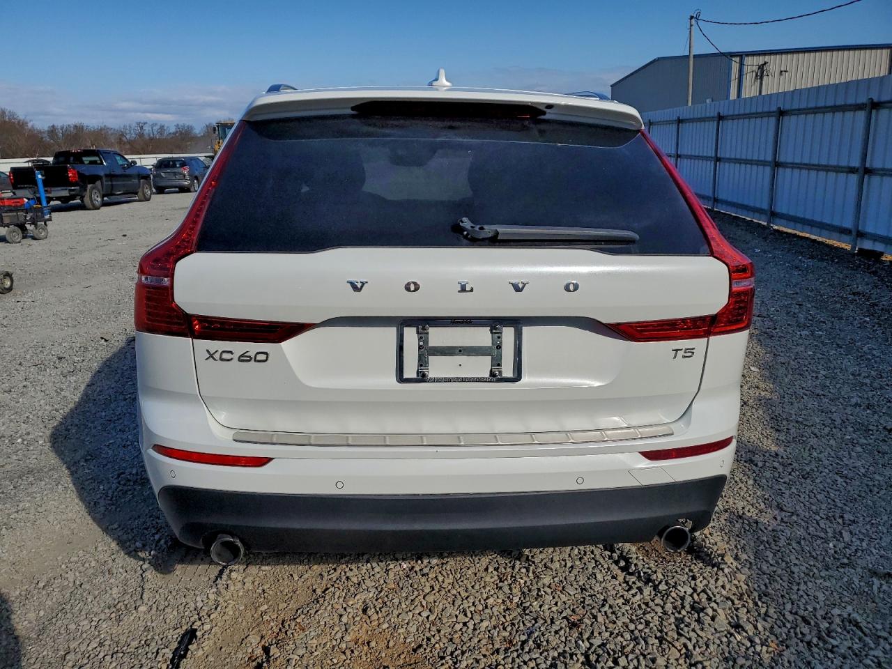 2021 VOLVO XC60 T5 MOMENTUM photo 6