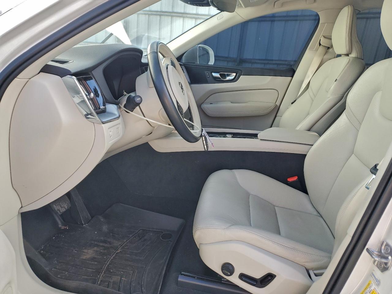 2021 VOLVO XC60 T5 MOMENTUM photo 7