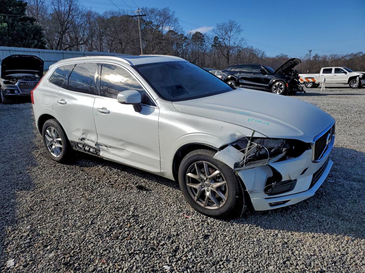 2021 VOLVO XC60 T5 MOMENTUM photo 4
