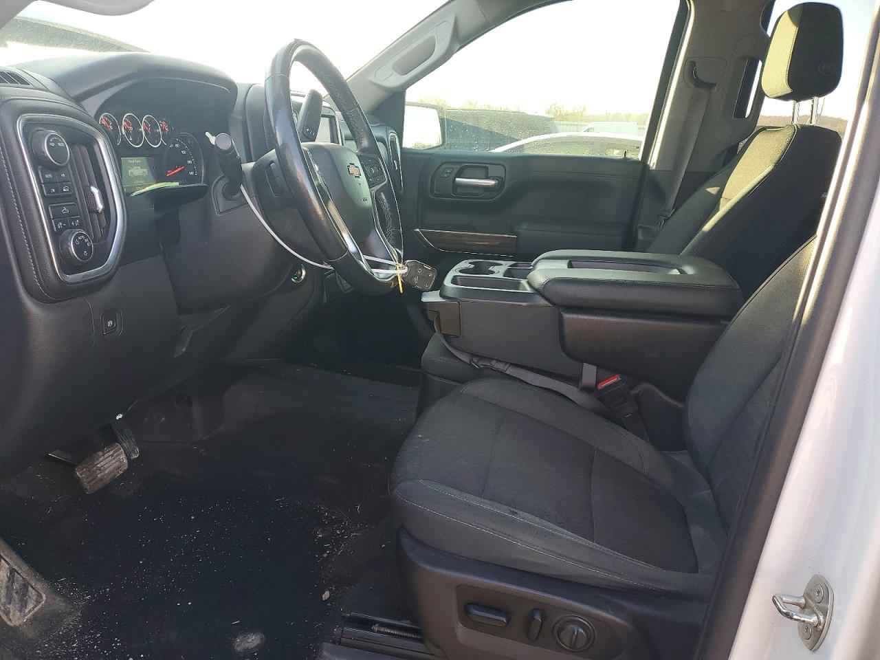 2020 CHEVROLET SILVERADO K1500 LT photo 7