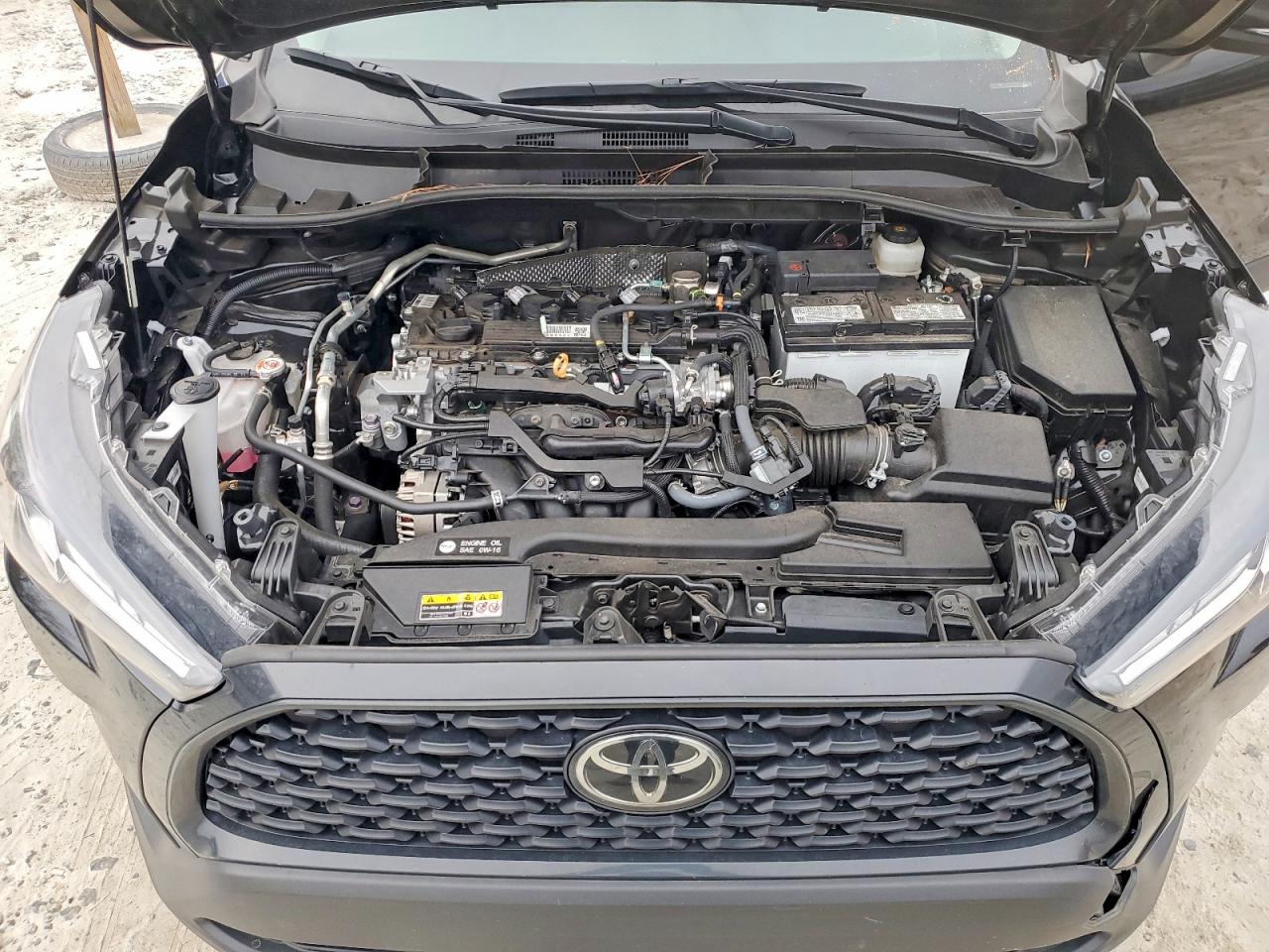 2023 TOYOTA COROLLA CROSS LE photo 12