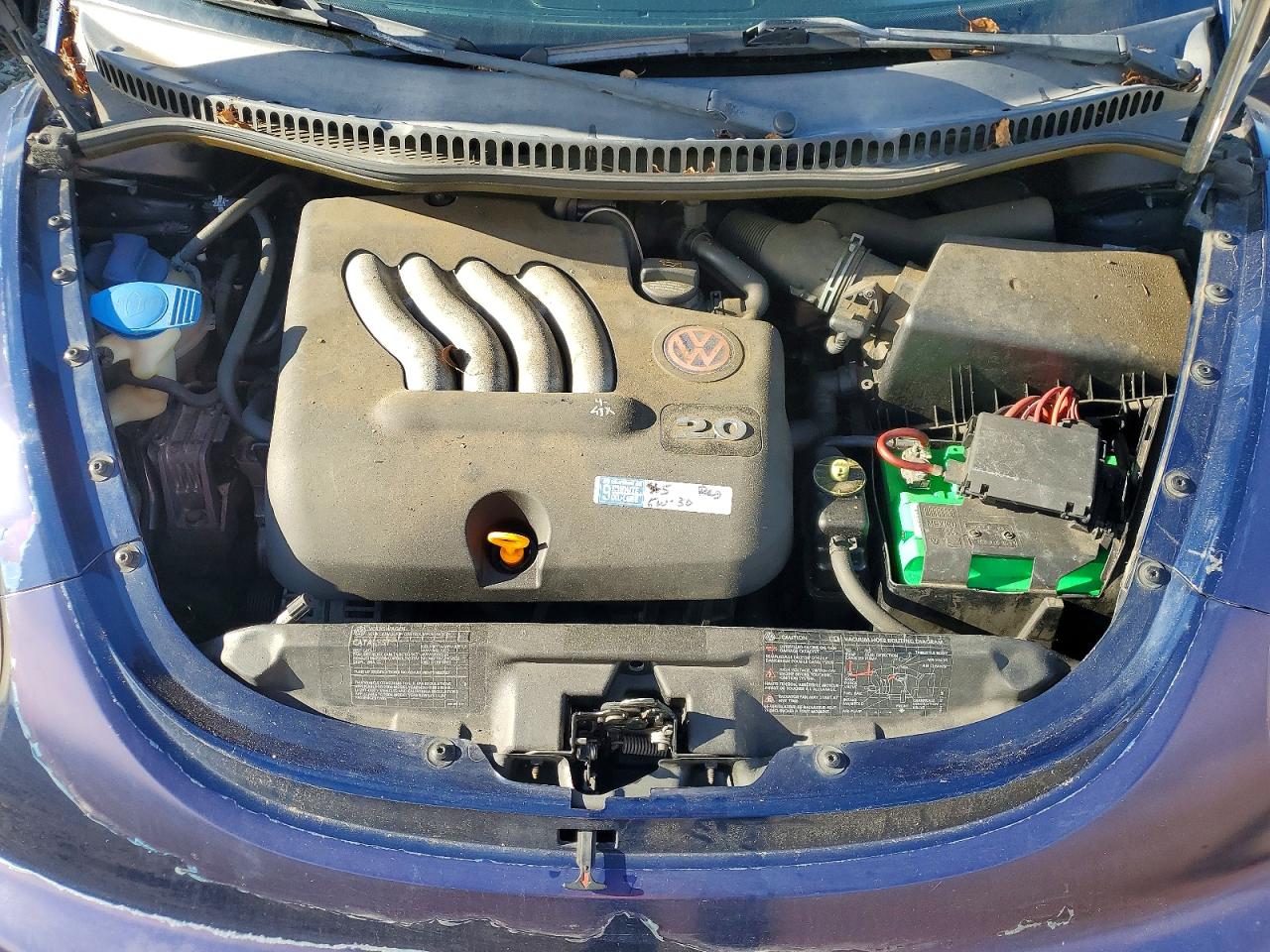 2004 VOLKSWAGEN NEW BEETLE GL photo 11