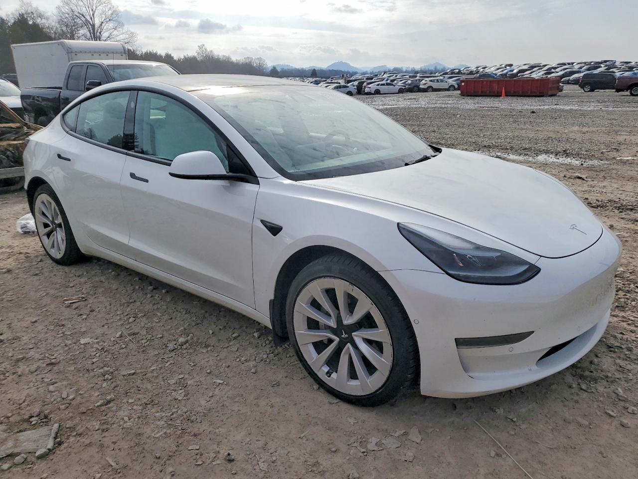 2022 TESLA MODEL 3 photo 4