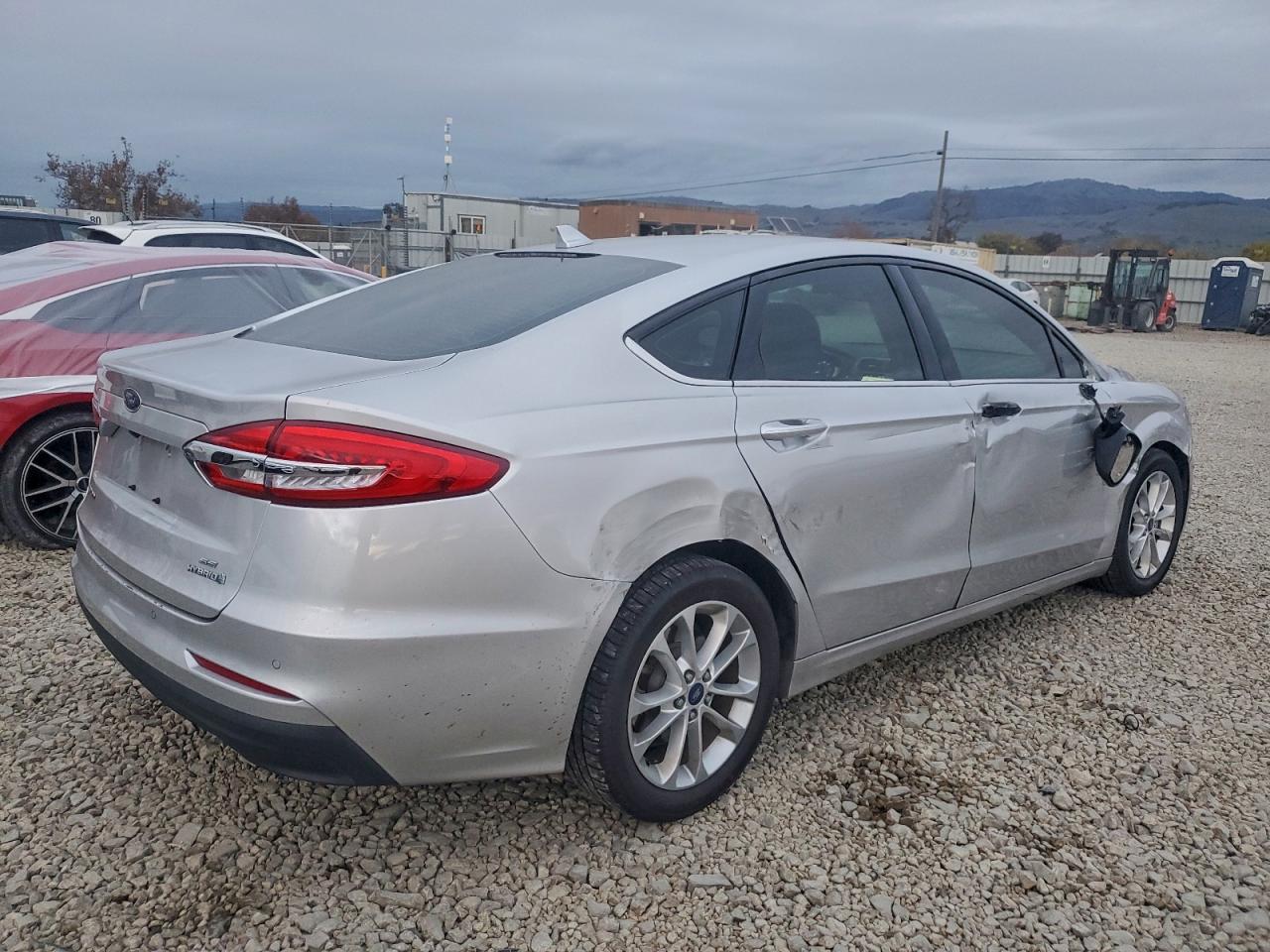 2019 FORD FUSION SE photo 3