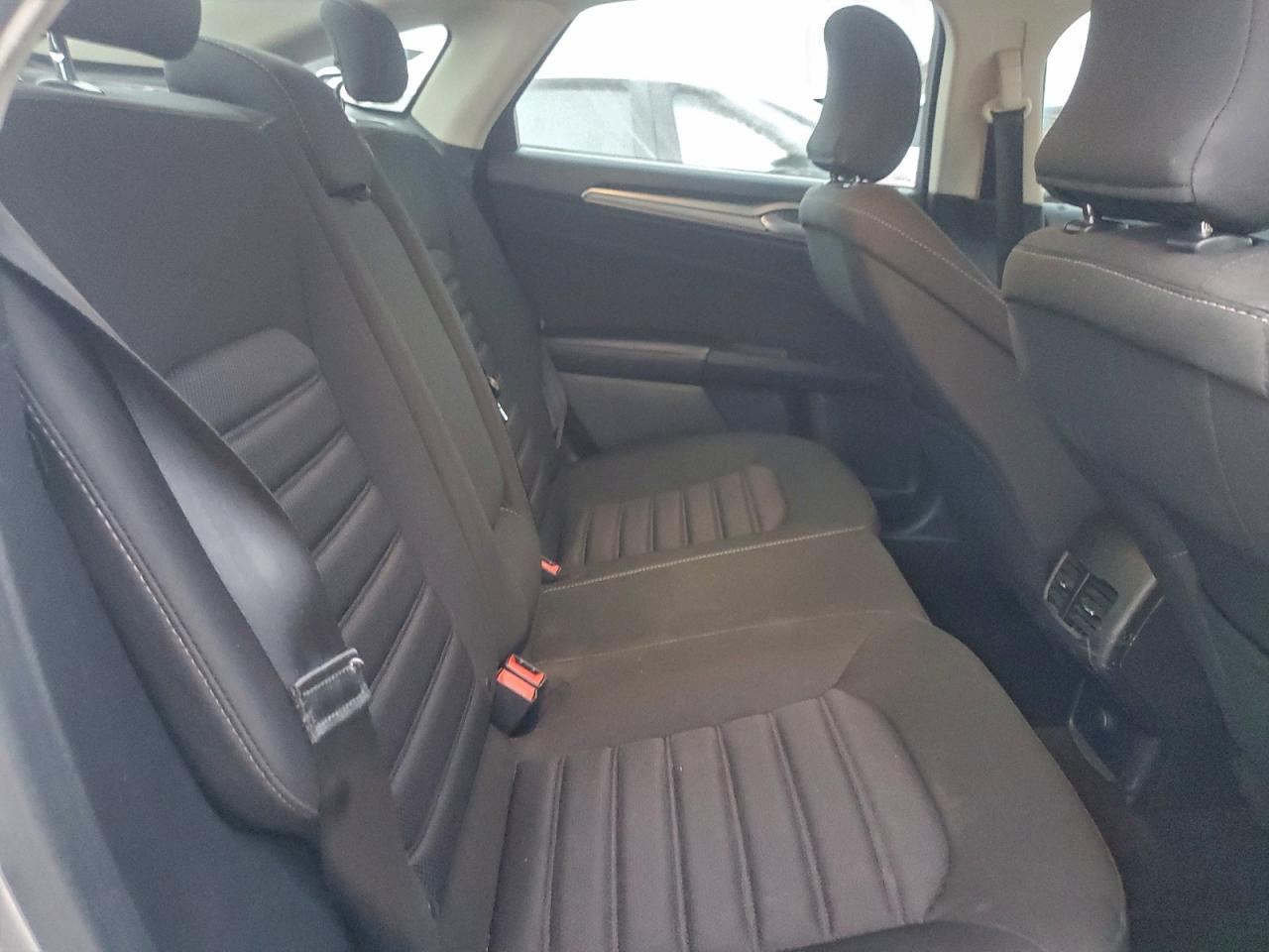 2019 FORD FUSION SE photo 10