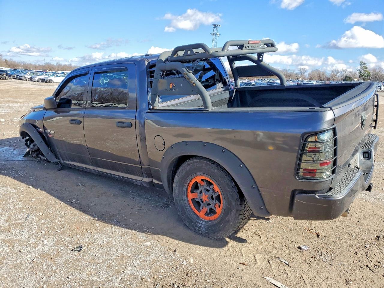 2014 RAM 1500 ST photo 2