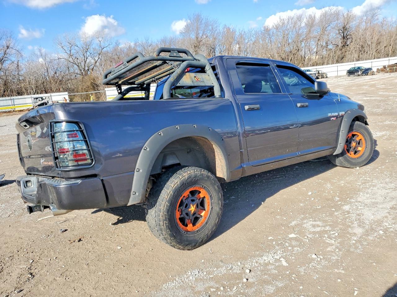 2014 RAM 1500 ST photo 3