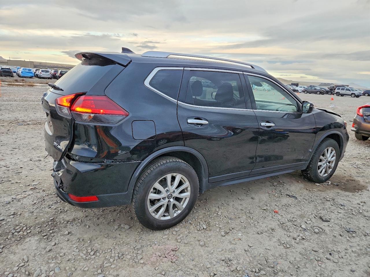 2020 NISSAN ROGUE S photo 3