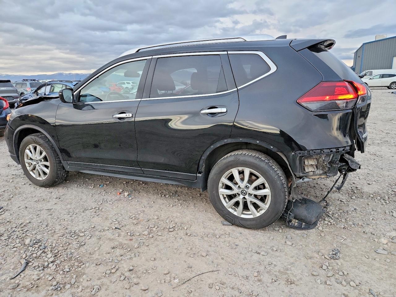 2020 NISSAN ROGUE S photo 2