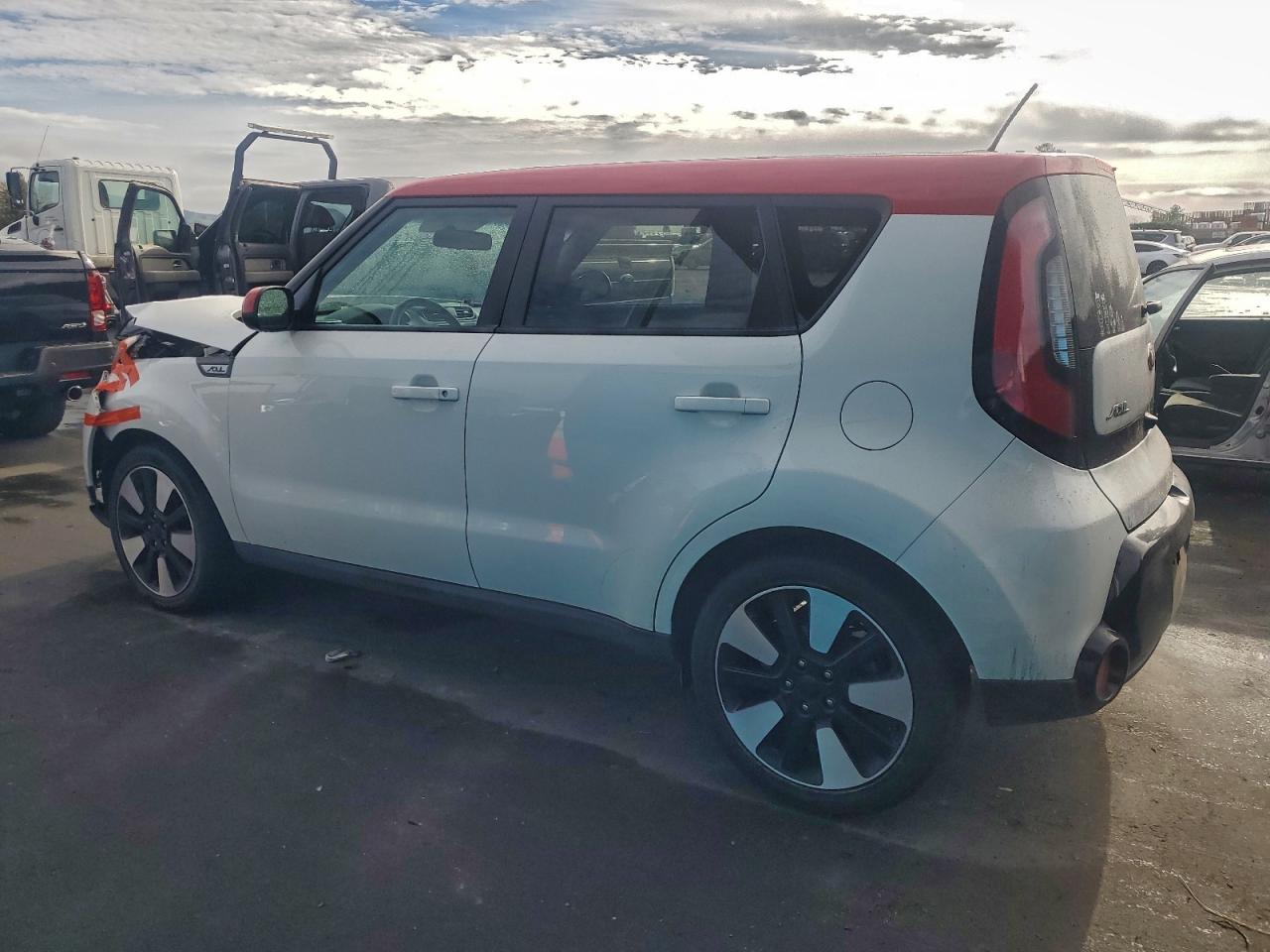 2016 KIA SOUL + photo 2