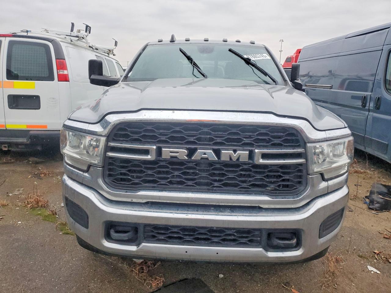 2022 RAM 3500 TRADESMAN photo 5