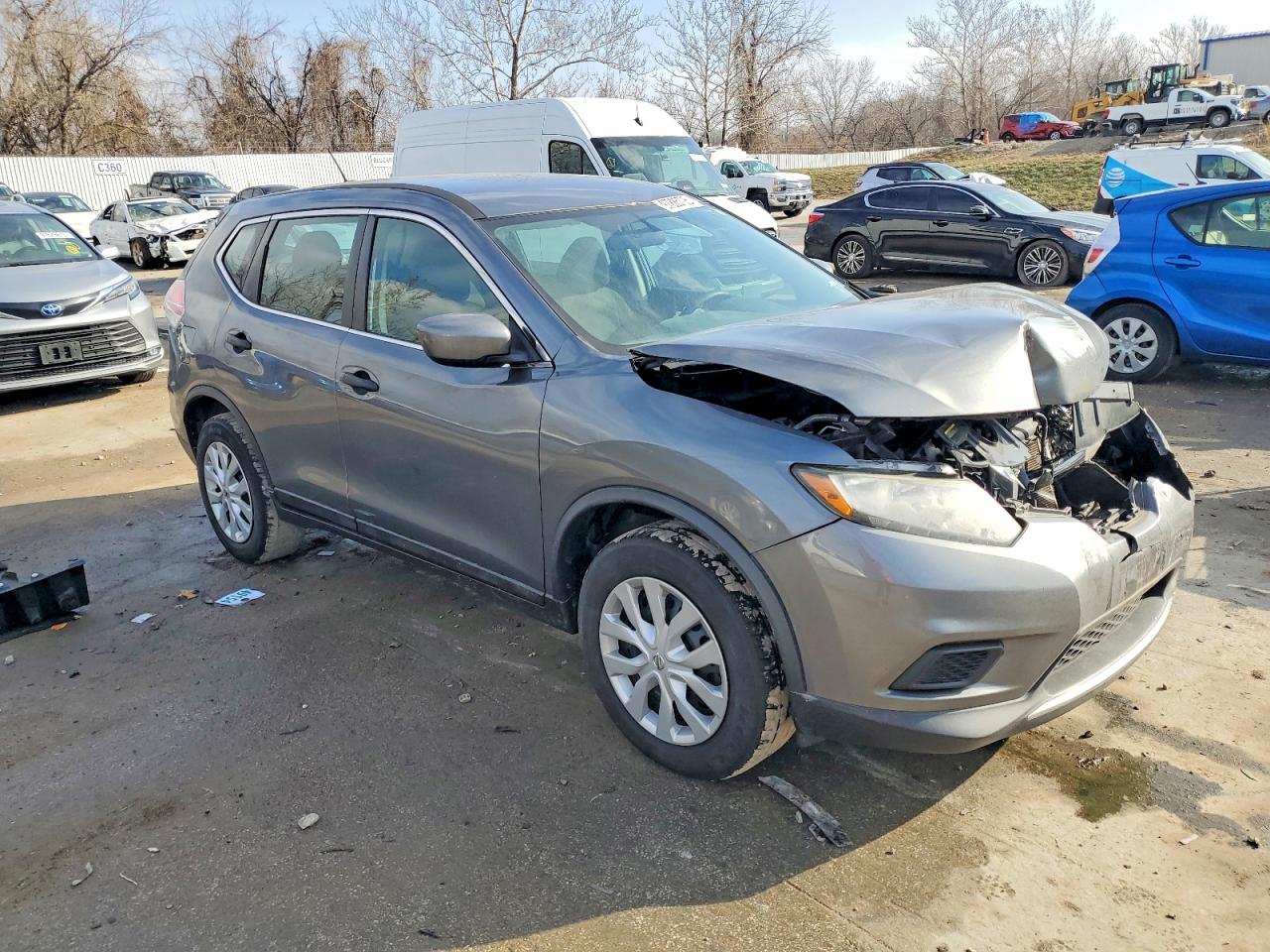 2016 NISSAN ROGUE S photo 4