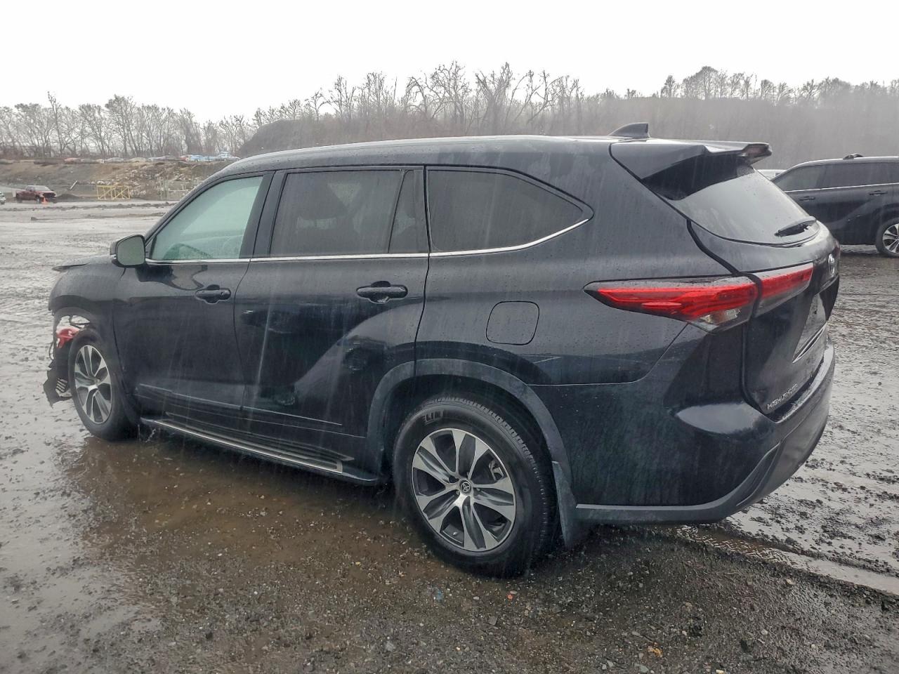 2023 TOYOTA HIGHLANDER L photo 2