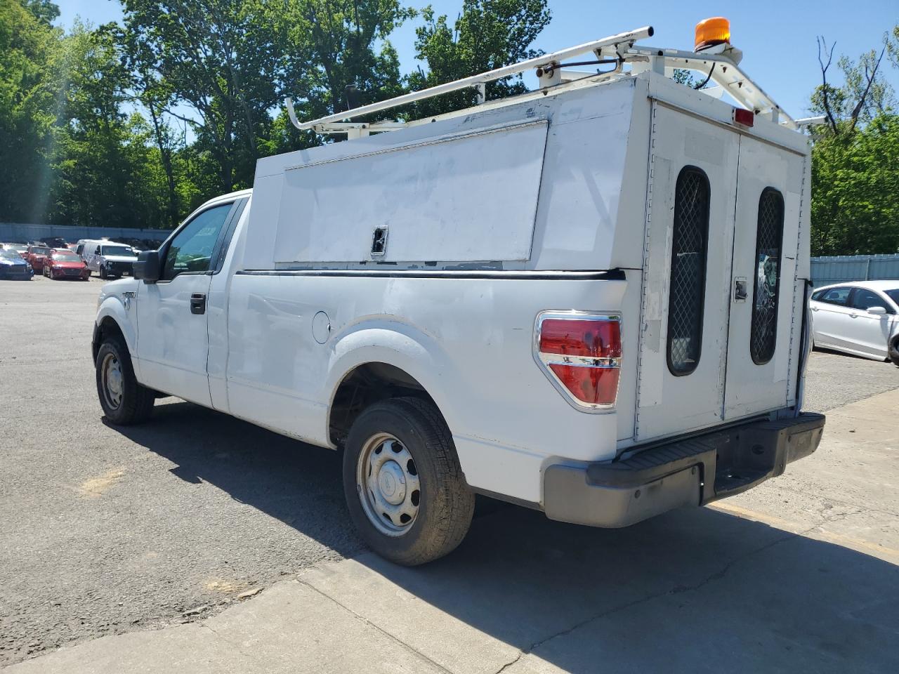 2010 FORD F150 photo 2