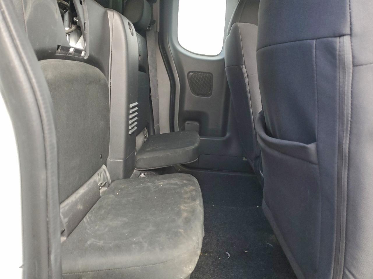2024 NISSAN FRONTIER * CLEAN TITLE * PRIOR FLEET * photo 10