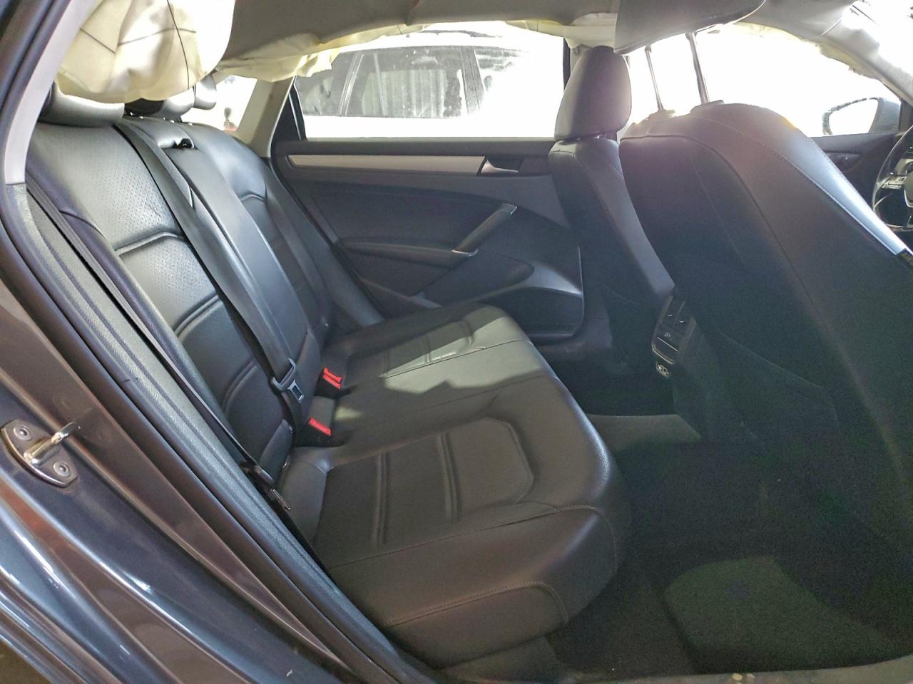2020 VOLKSWAGEN PASSAT SE photo 19