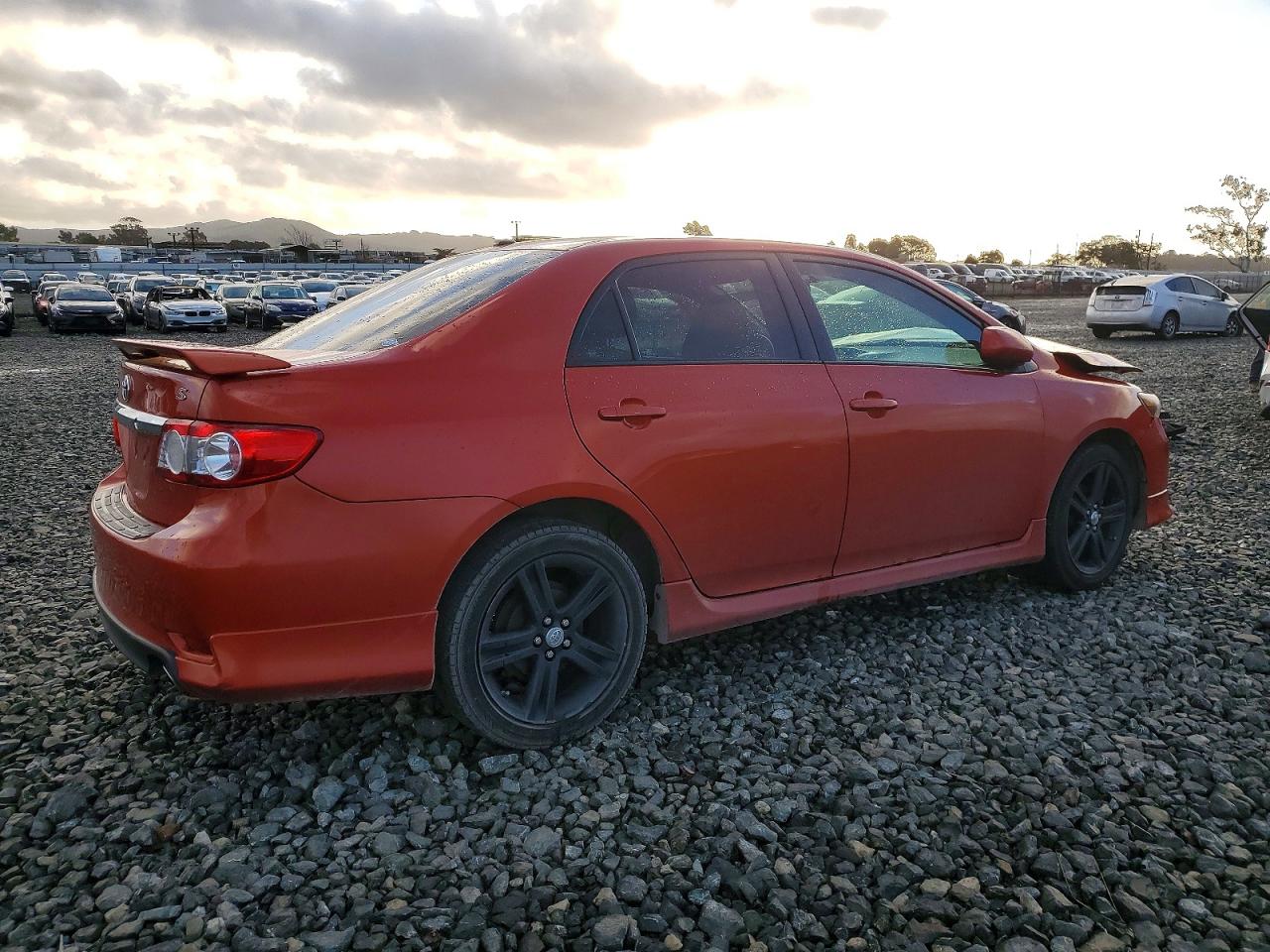 2013 TOYOTA COROLLA BASE photo 3