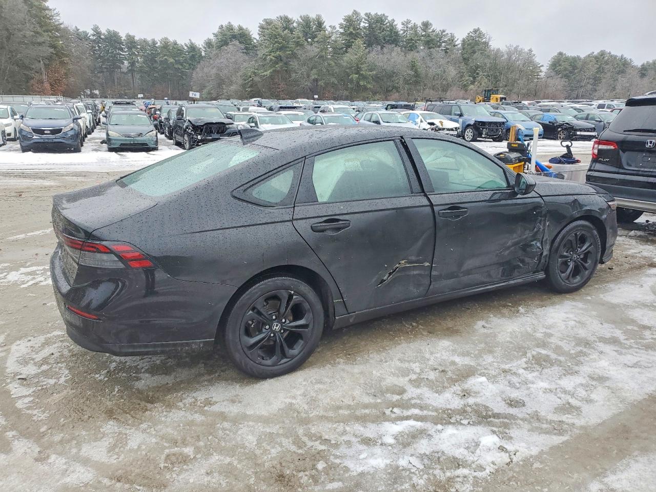 2025 HONDA ACCORD SE photo 3