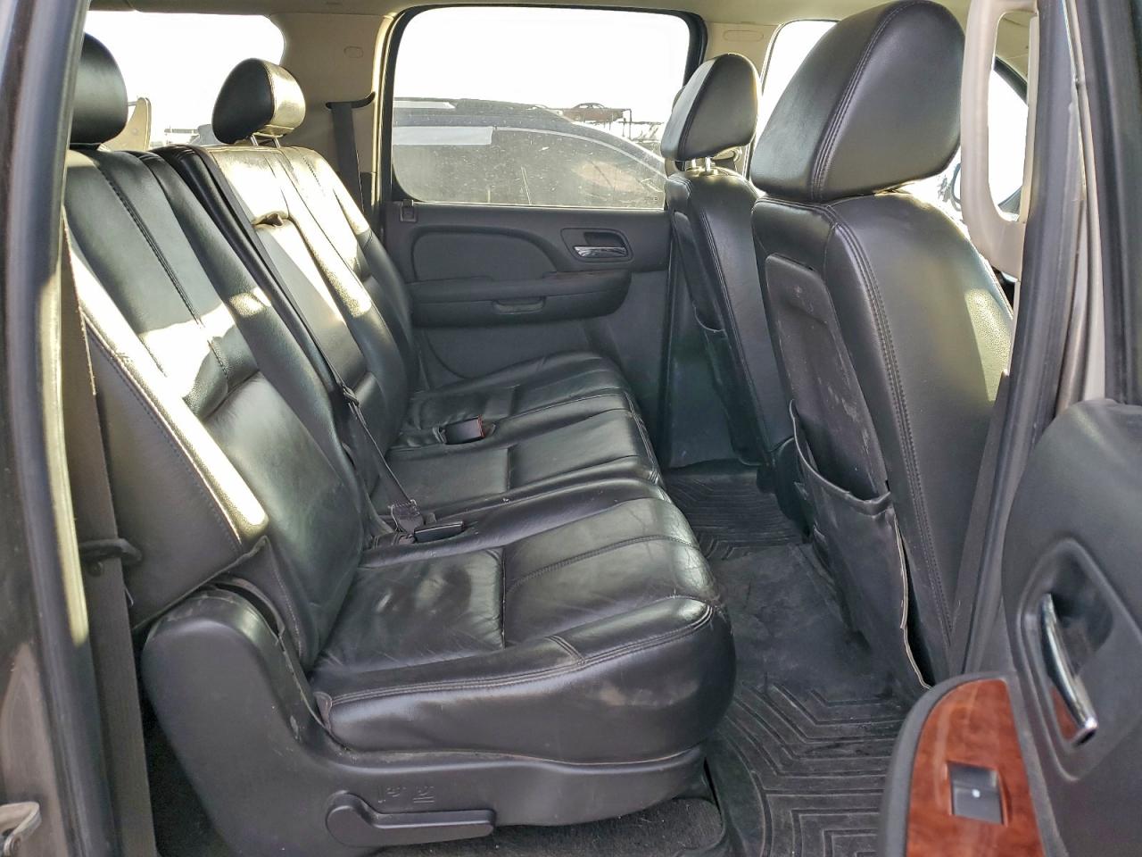 2008 CHEVROLET SUBURBAN K1500 LS photo 11