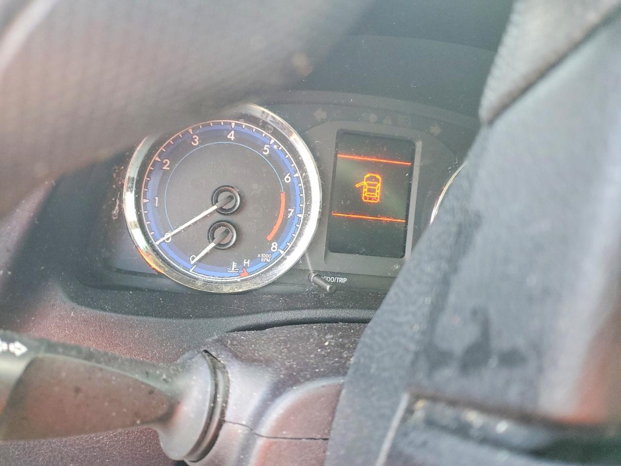 2019 TOYOTA COROLLA L photo 9