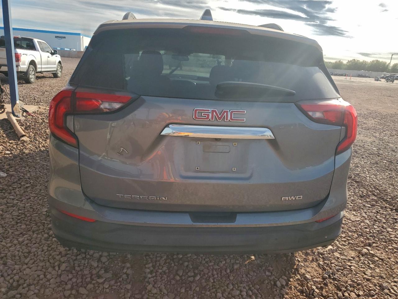 2018 GMC TERRAIN SLE photo 6