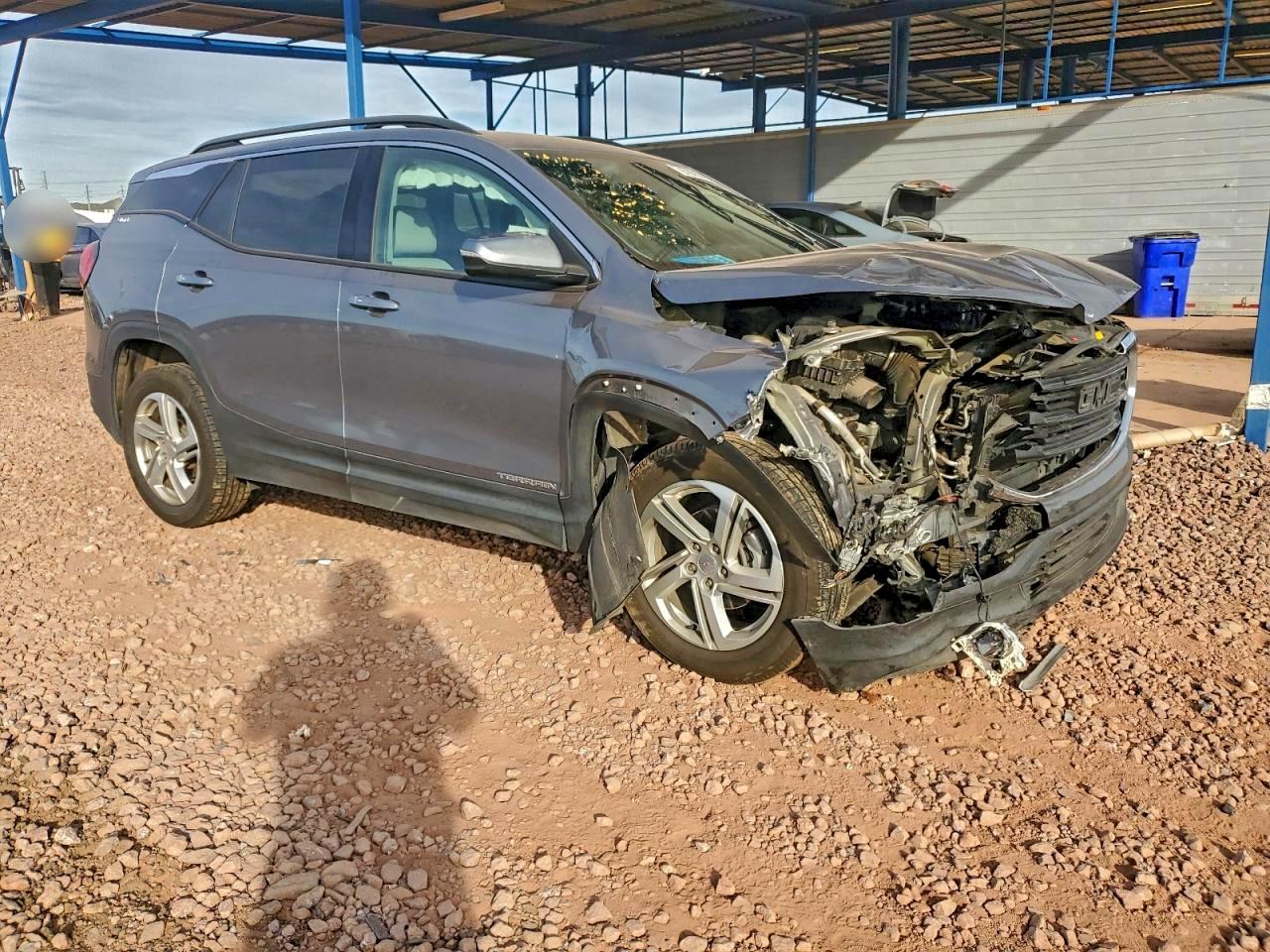 2018 GMC TERRAIN SLE photo 4