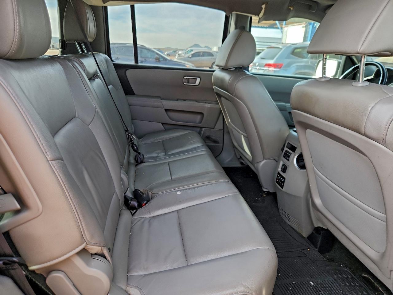 2015 HONDA PILOT EXL photo 11