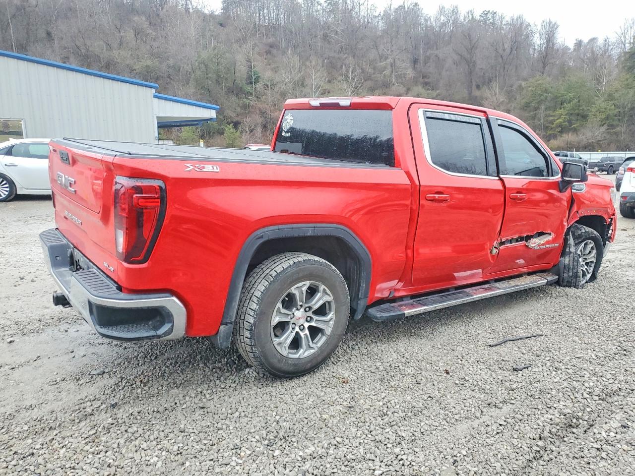2022 GMC SIERRA LIMITED K1500 SLE photo 3