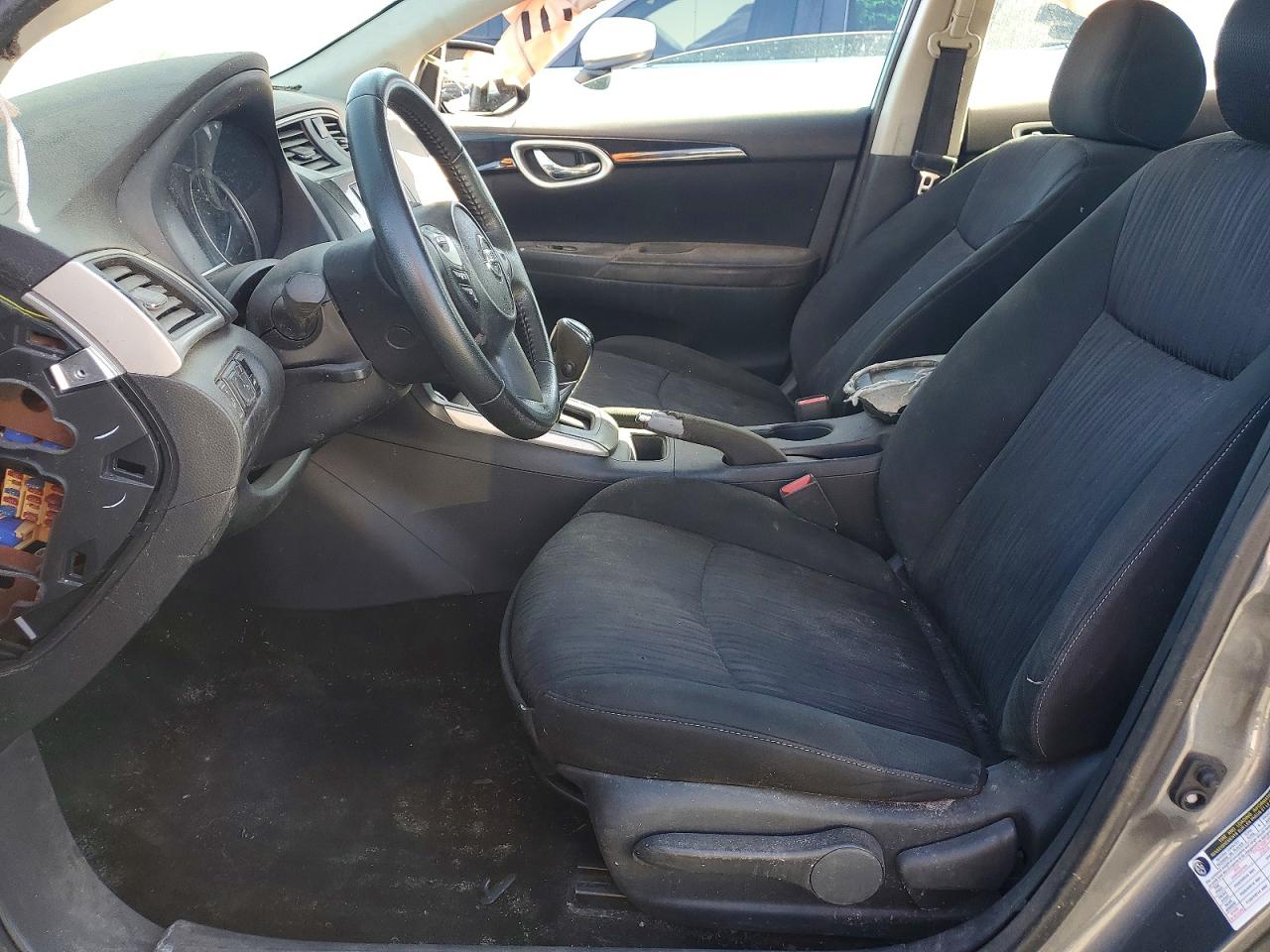 2019 NISSAN SENTRA S photo 7