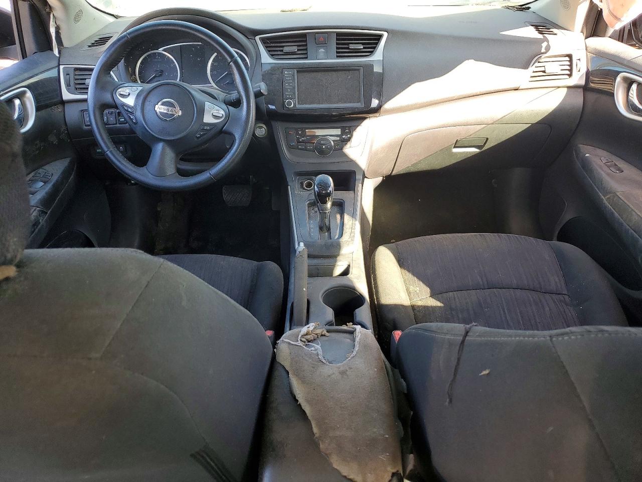 2019 NISSAN SENTRA S photo 8