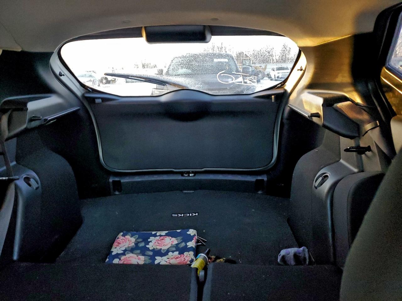 2020 NISSAN KICKS SV photo 10