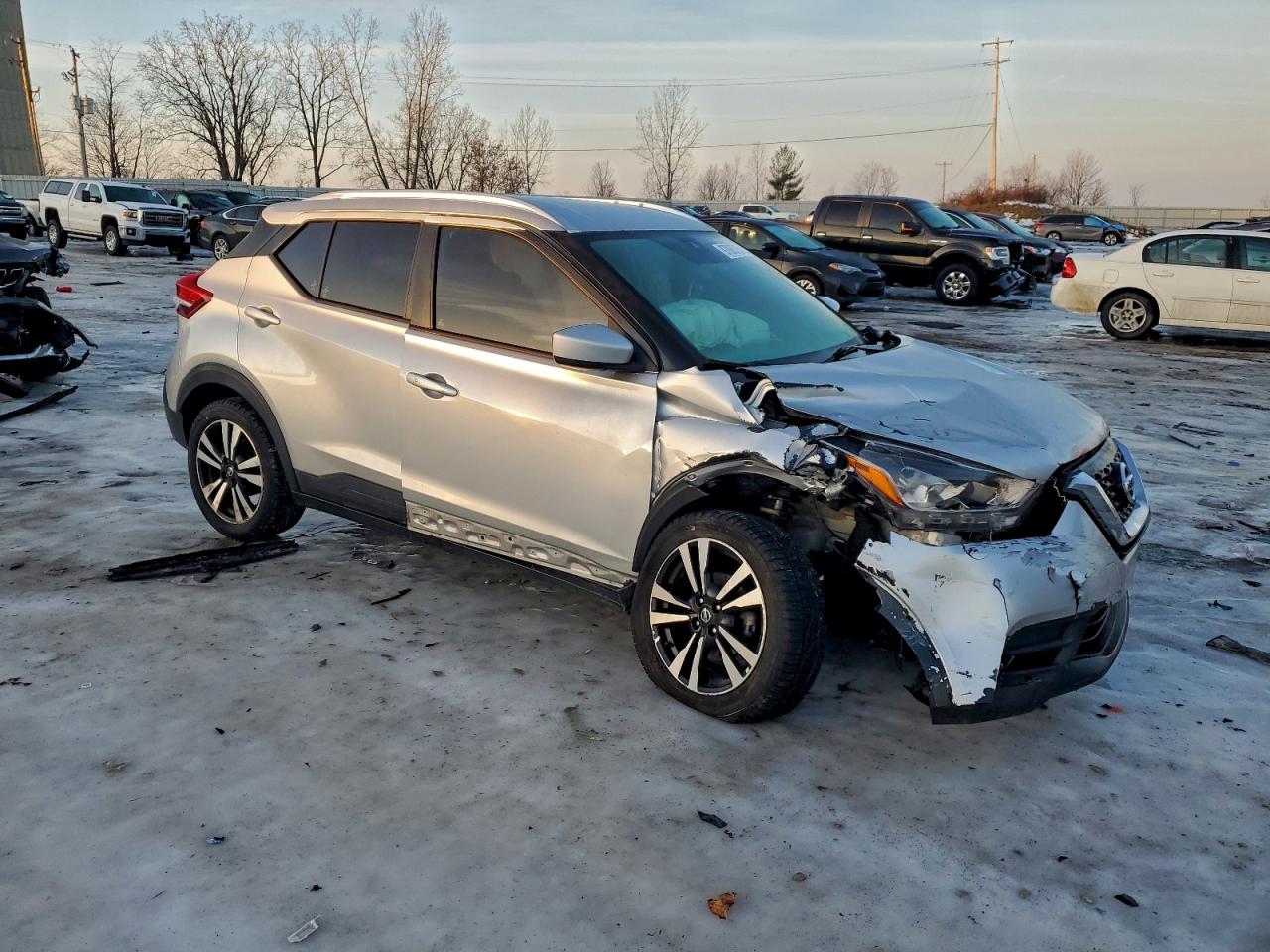 2020 NISSAN KICKS SV photo 4