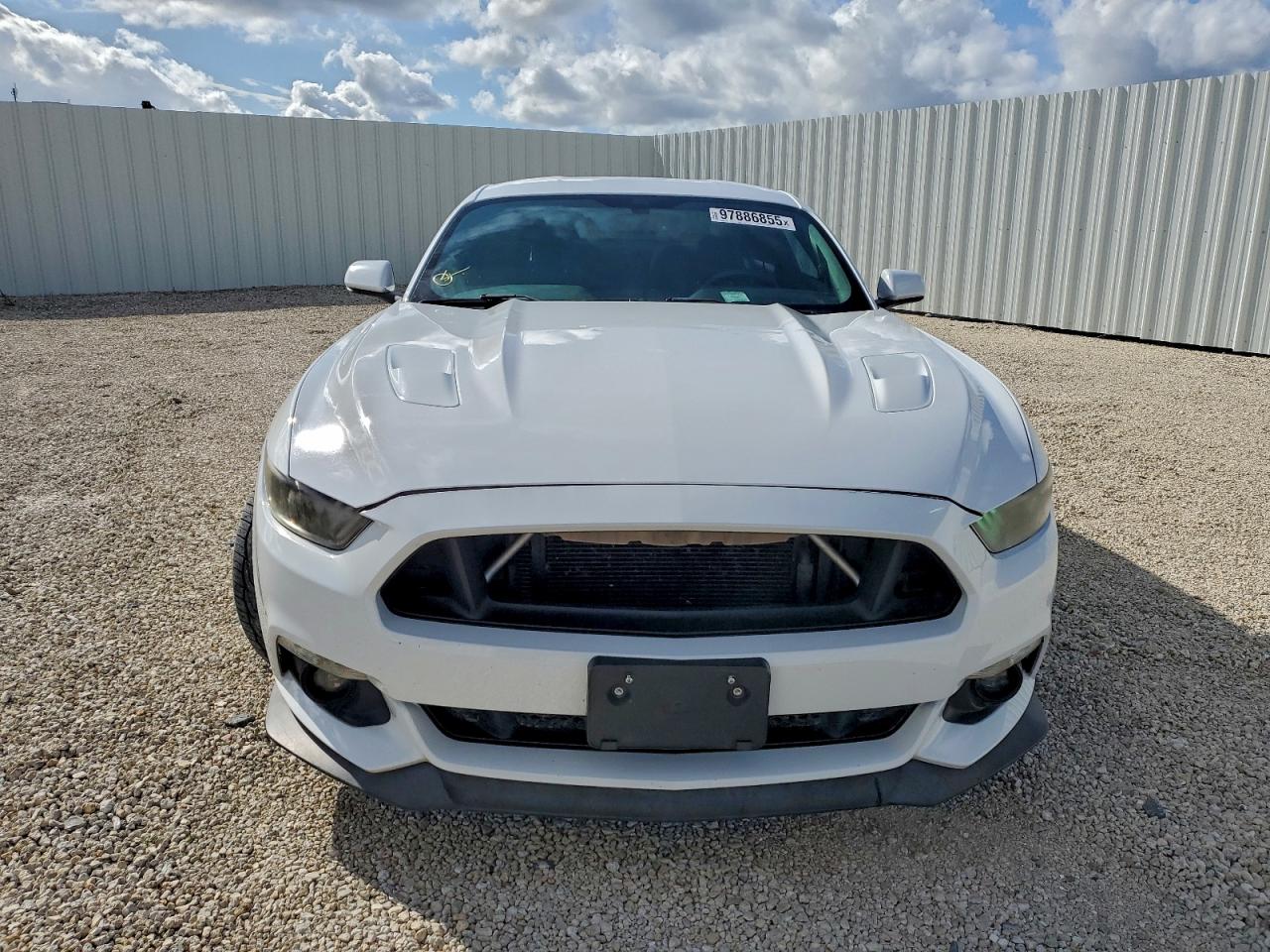 2017 FORD MUSTANG GT photo 5