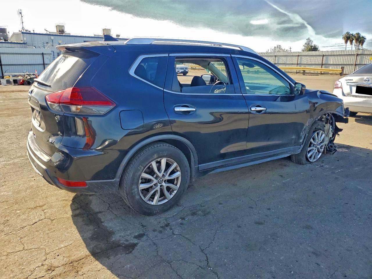 2019 NISSAN ROGUE S photo 3