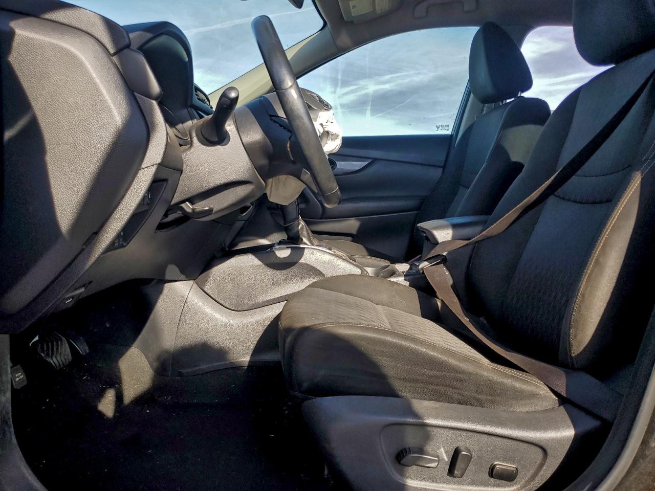 2019 NISSAN ROGUE S photo 7