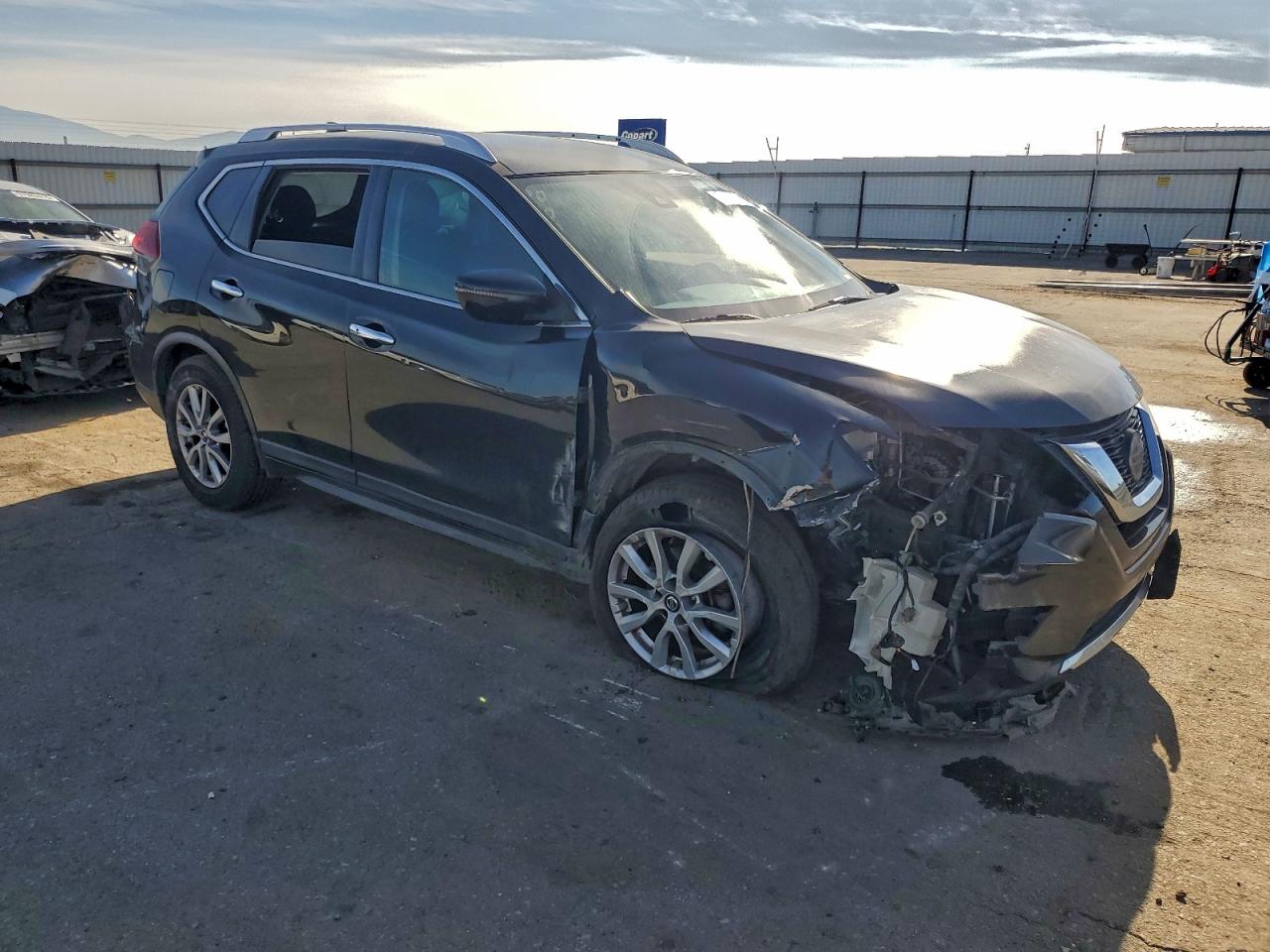 2019 NISSAN ROGUE S photo 4