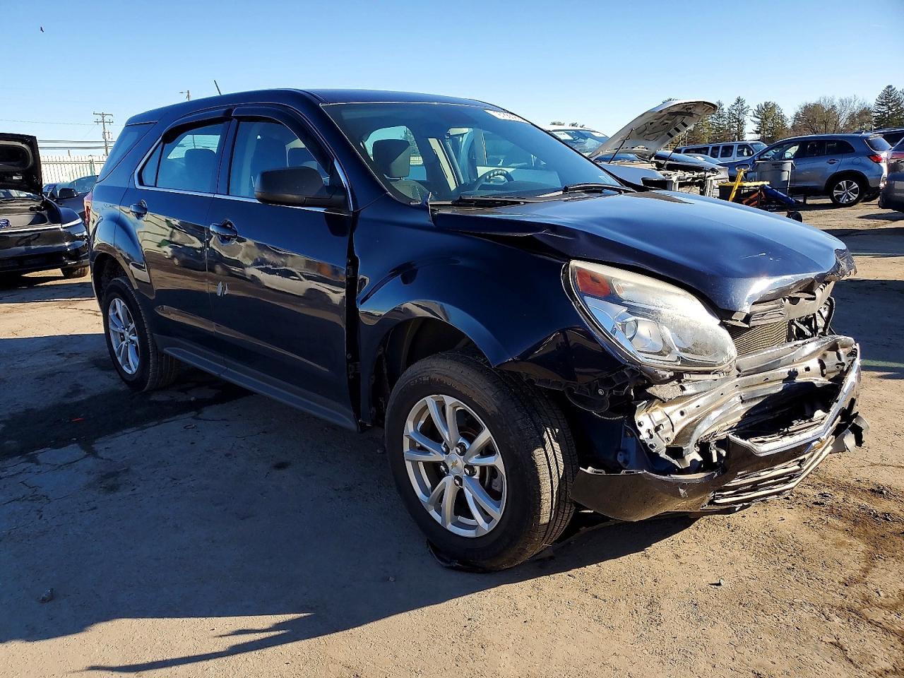 2017 CHEVROLET EQUINOX LS photo 4