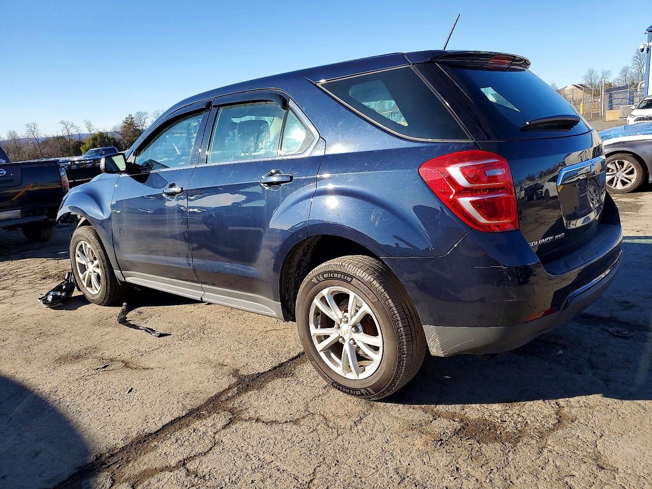 2017 CHEVROLET EQUINOX LS photo 2