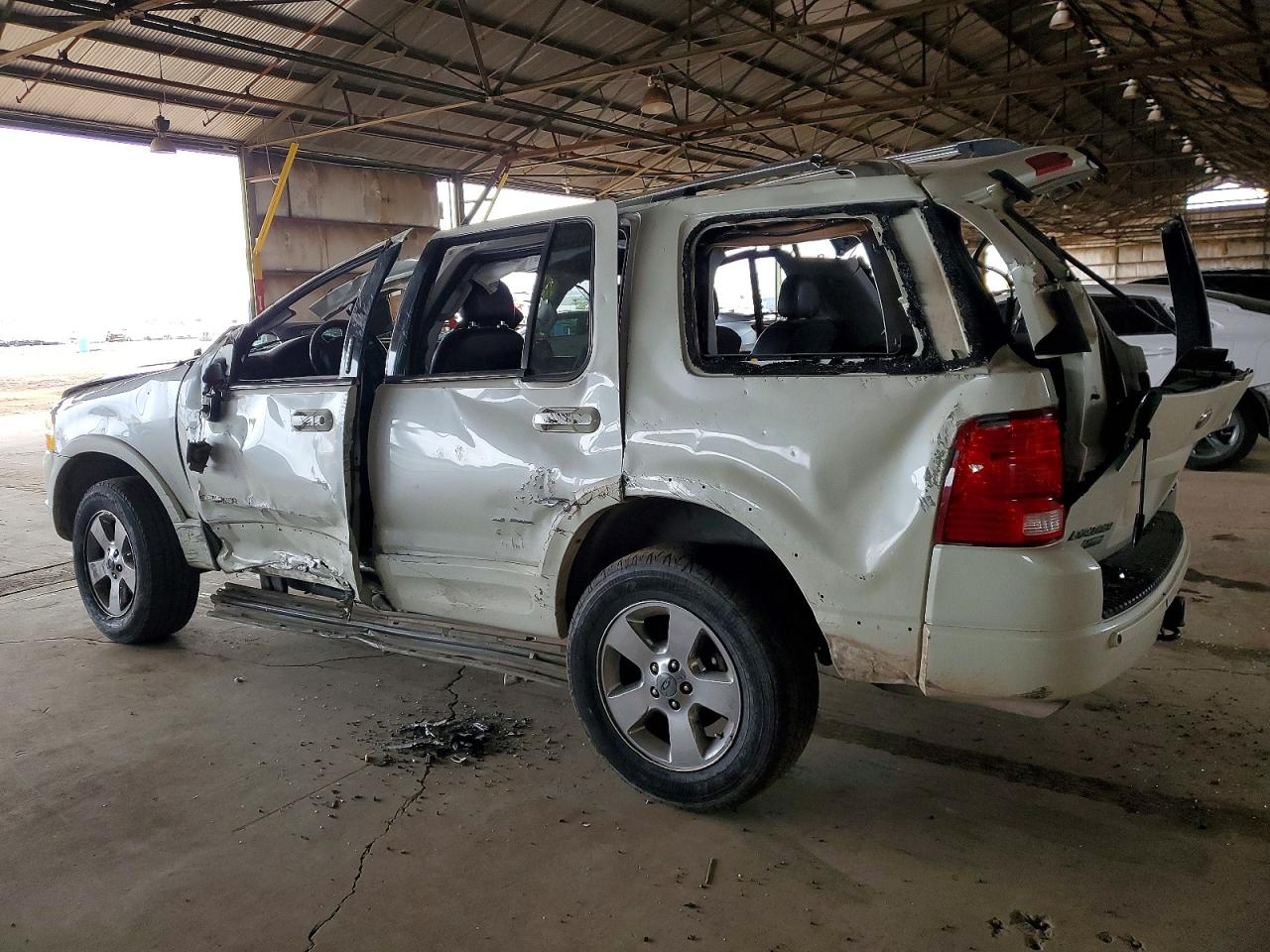 2004 FORD EXPLORER LIMITED photo 2