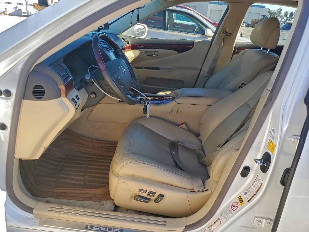 2007 LEXUS LS 460 photo 7