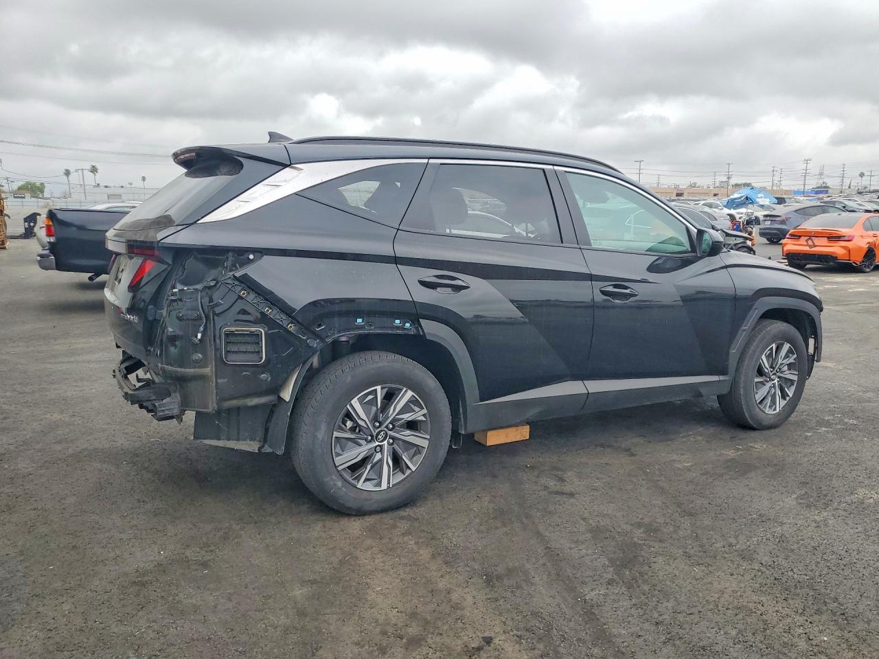 2024 HYUNDAI TUCSON BLUE photo 5