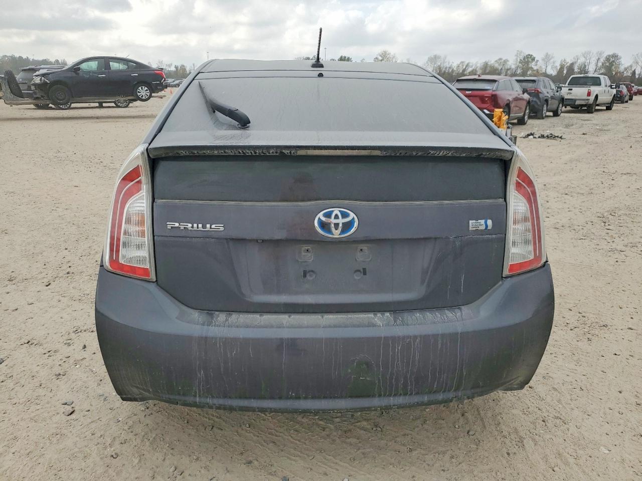 2012 TOYOTA PRIUS photo 6