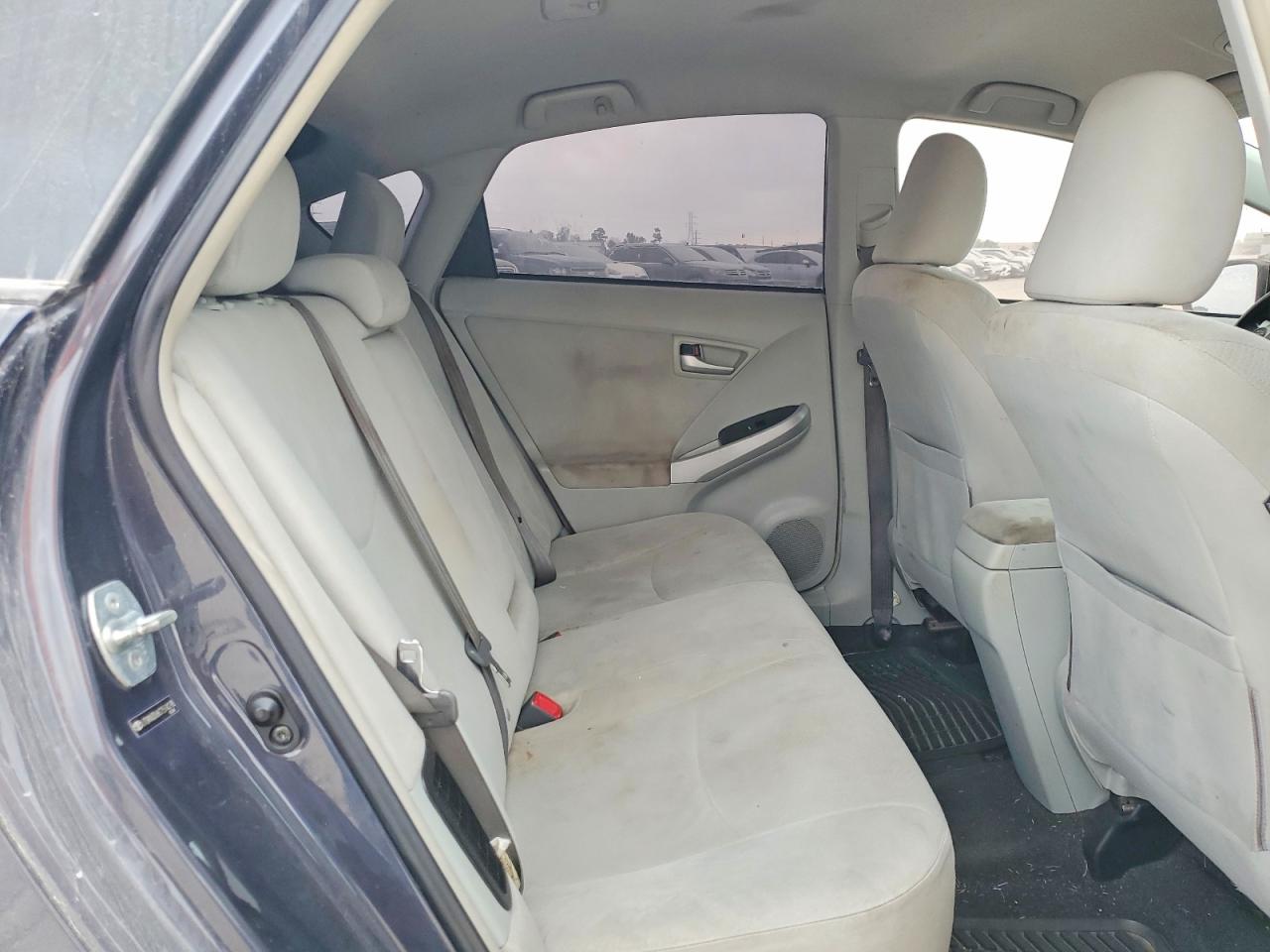 2012 TOYOTA PRIUS photo 11