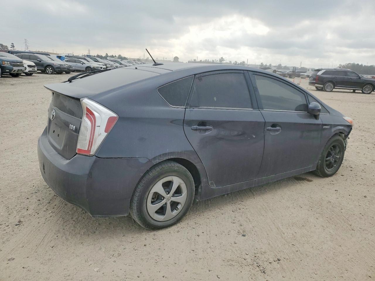 2012 TOYOTA PRIUS photo 3