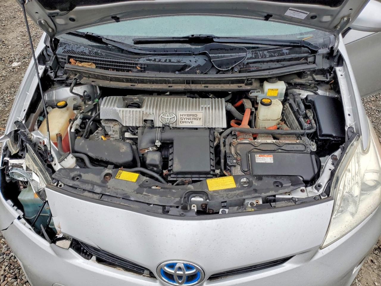 2014 TOYOTA PRIUS photo 11