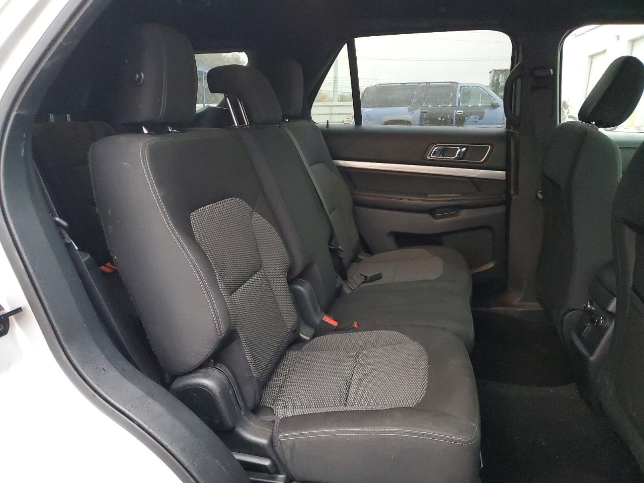 2018 FORD EXPLORER XLT photo 11